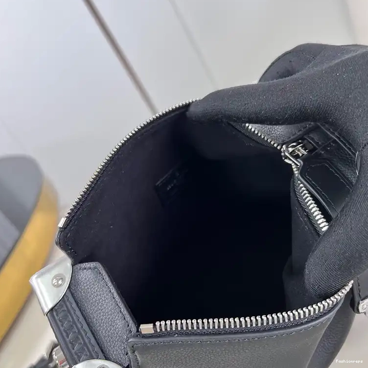 Fashionrepsfam ru 2405YA0012 LV Bags 0507